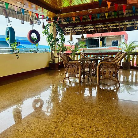 Savet Hostel Stoeng Treng Екстериор снимка
