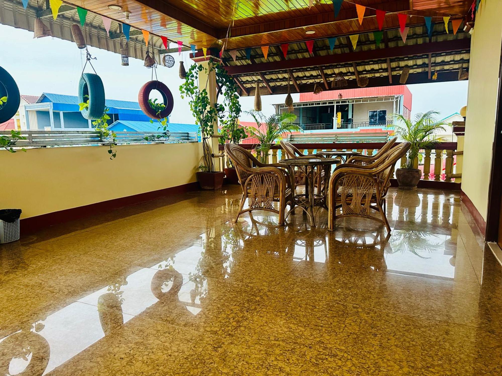 Savet Hostel Stoeng Treng Екстериор снимка